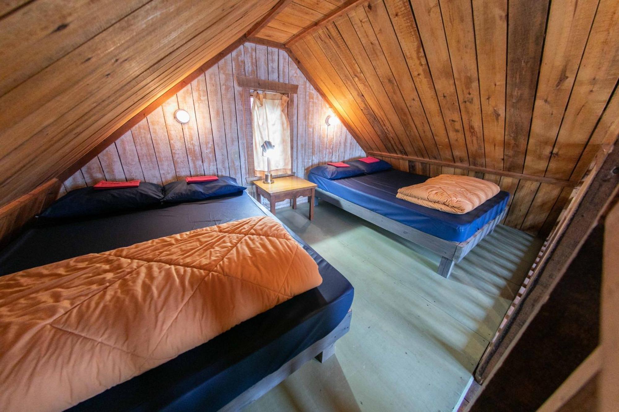 Auberge Festive Sea Shack Sainte Anne-des-Chênes Extérieur photo