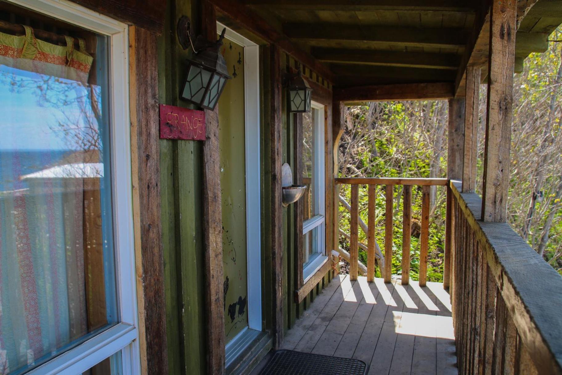 Auberge Festive Sea Shack Sainte Anne-des-Chênes Extérieur photo