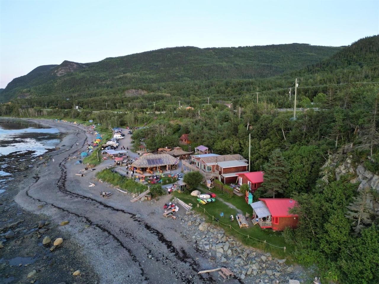 Auberge Festive Sea Shack Sainte Anne-des-Chênes Extérieur photo