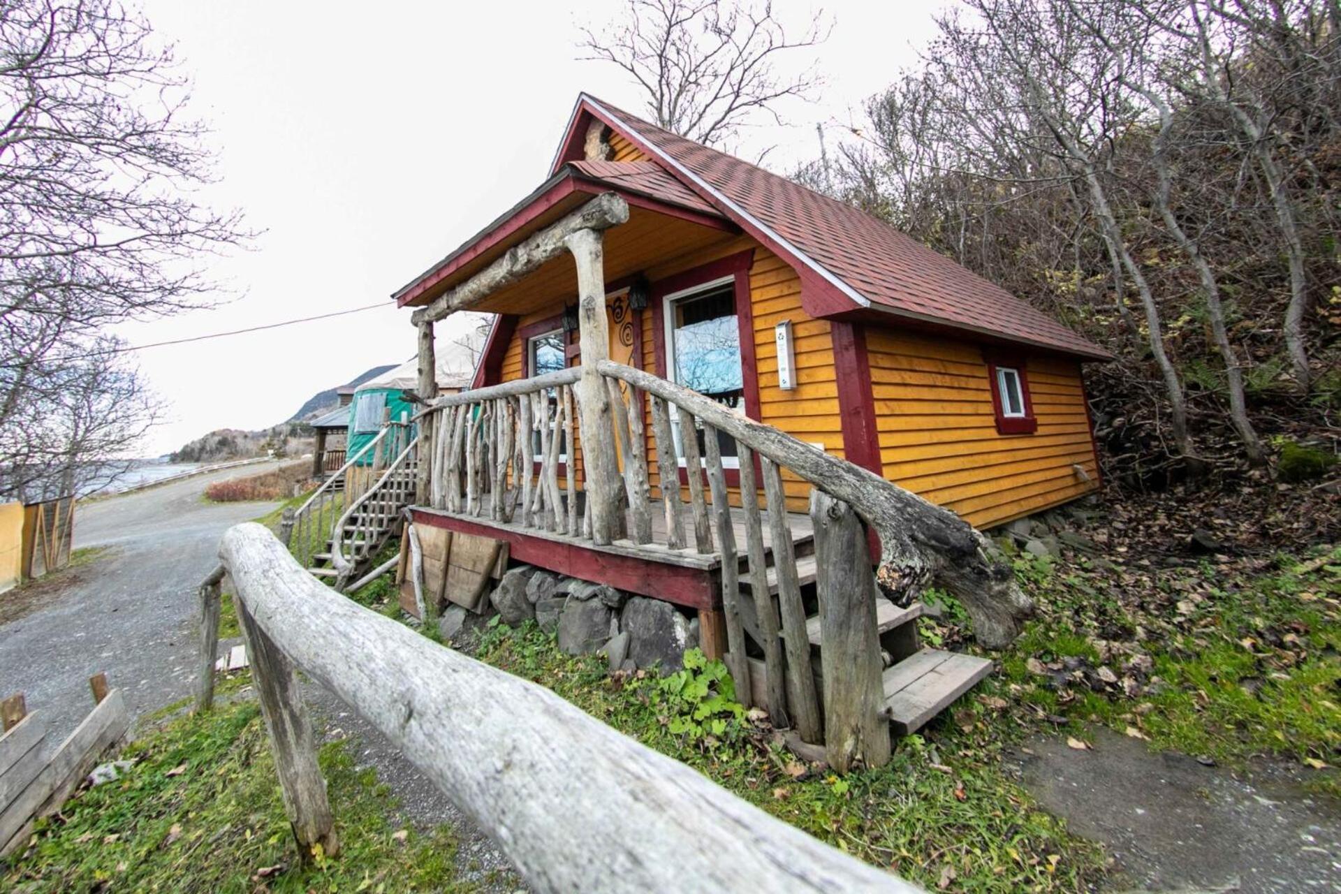 Auberge Festive Sea Shack Sainte Anne-des-Chênes Extérieur photo