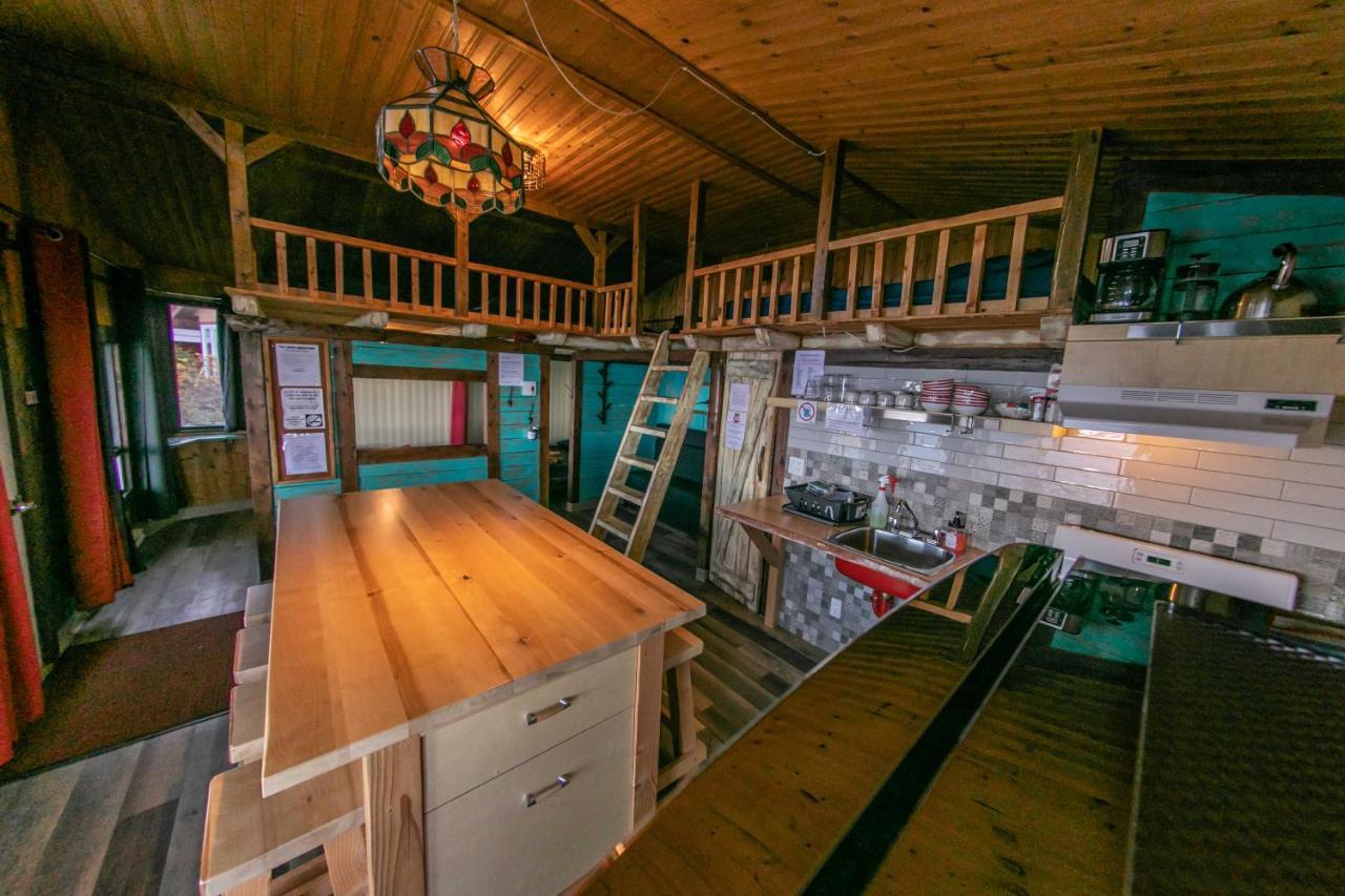 Auberge Festive Sea Shack Sainte Anne-des-Chênes Extérieur photo