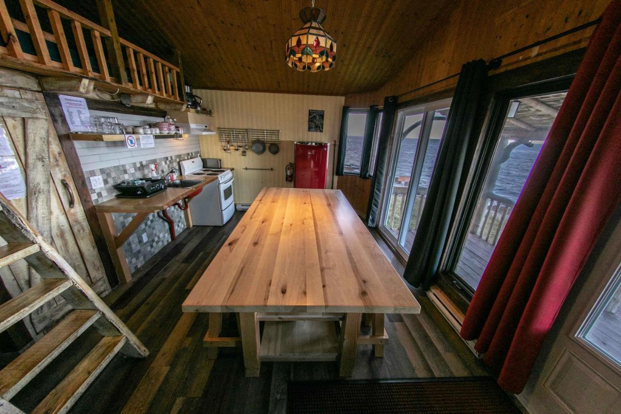 Auberge Festive Sea Shack Sainte Anne-des-Chênes Extérieur photo