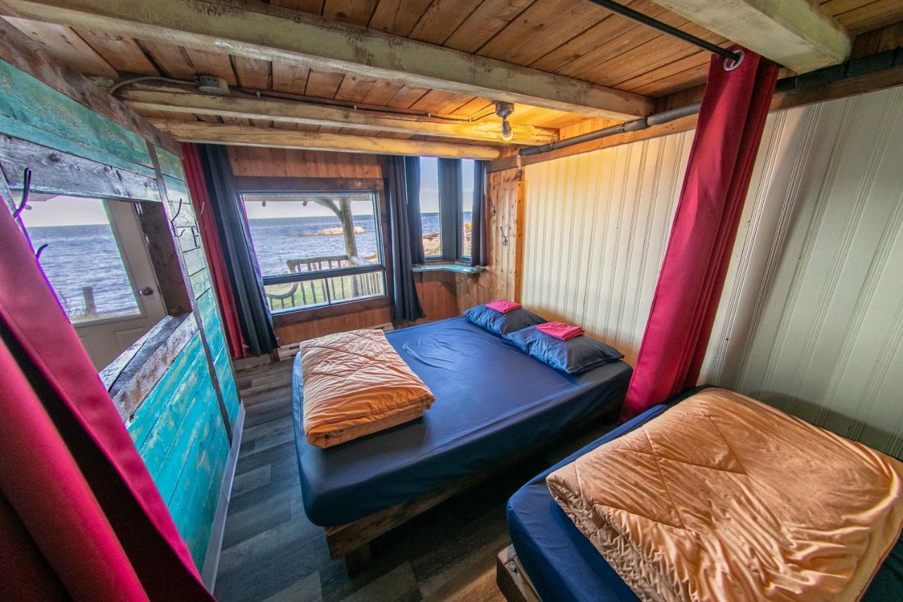 Auberge Festive Sea Shack Sainte Anne-des-Chênes Extérieur photo